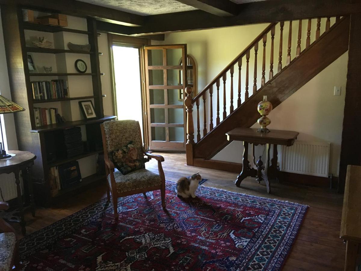 Sawyer'S Creek Bed And Breakfast Algonquin Highlands Exterior photo