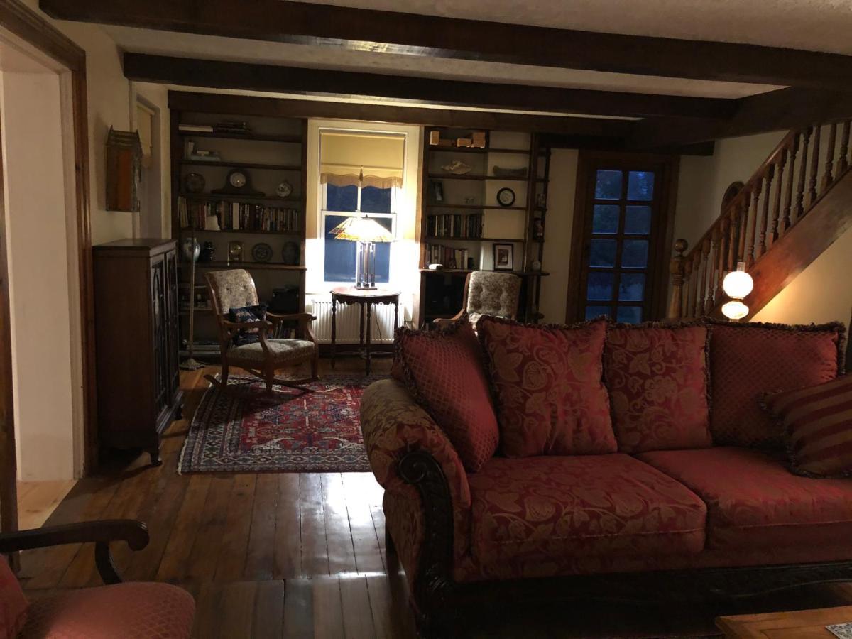 Sawyer'S Creek Bed And Breakfast Algonquin Highlands Exterior photo